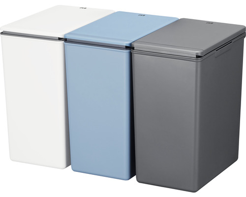 Drei rechteckige Treteimer aus Kunststoff