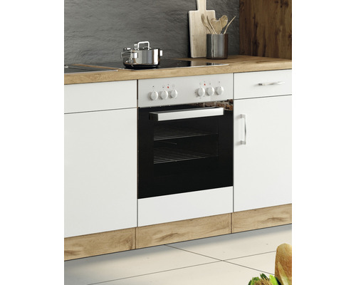 Küchenszene mit Einbauherd und Küchenschrank