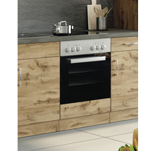 Küchenszene mit Herd und Spüle