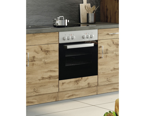 Küchenszene mit Herd und Spüle