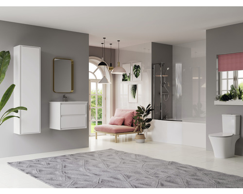 Modernes Badezimmer mit Waschtisch, Spiegelschrank, Toilette und Badewanne mit Duschabtrennung