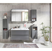 Badezimmer mit Waschtischunterschrank, Spiegelschrank, Hochschrank und Hängeschrank in Grau