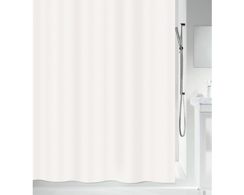 Weißer Duschvorhang im Badezimmer.