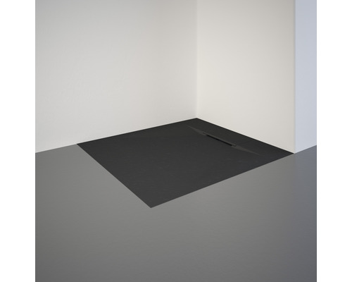 Eckdusche mit Duschrinne und dunklem Boden