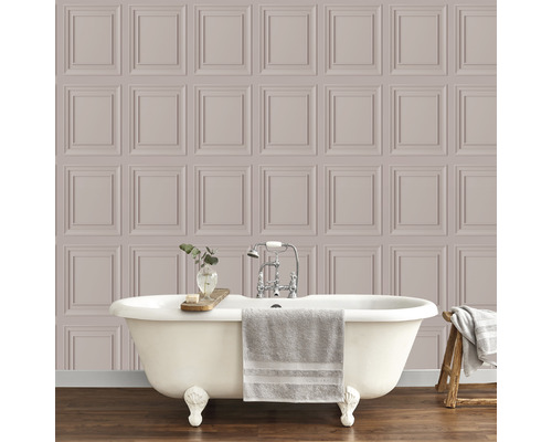 Badezimmer mit Badewanne vor Wandpaneel Tapete