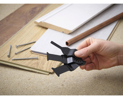 Mehrzweckwerkzeug mit Sägeblättern für Renovierungsarbeiten