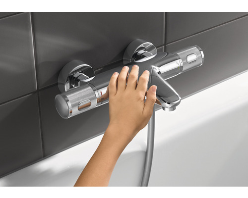 Aufputz-Thermostatarmatur für die Dusche mit Kinderhand