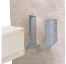 Zwei Winkelverbinder aus Metall zur Holzverbindung