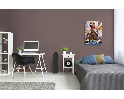 Dekoratives Wandbild mit Spider-Man Motiv in einem Zimmer.
