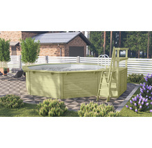 Holzpool mit Leiter und Plattform im Garten