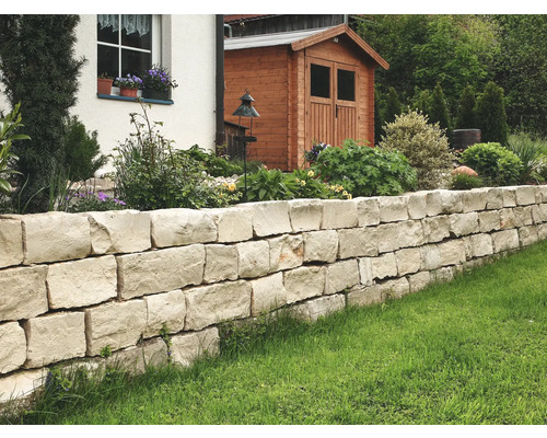 FLAIRSTONE Mauerstein aus deutschem Jura Kalkstein grau/gelb 25/50 cm x 15/25 cm x 10/15 cm PAL = 2 m² Ansichtsfläche FLAIRSTONE Mauerstein aus deutschem Jura Kalkstein grau/gelb 25/50 cm x 15/25 cm x 10/15 cm PAL = 2 m² Ansichtsfläche