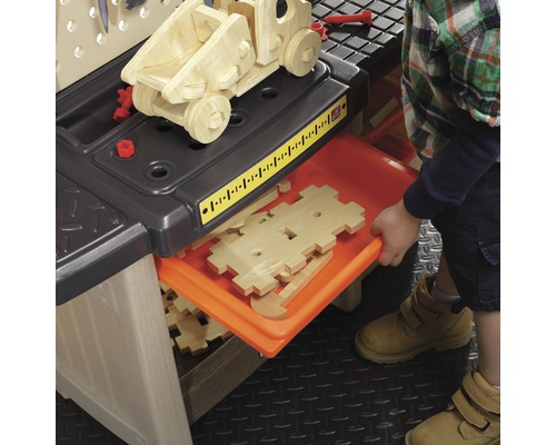 Werkbank für Kinder mit Spielzeugauto und Werkzeugen