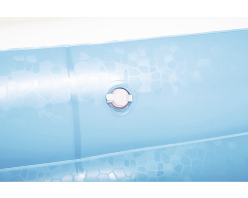 Detailansicht eines aufblasbaren Pools mit Luftventil