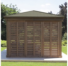 Holzpavillon mit Lamellenwänden im Garten