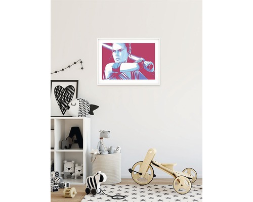 Gerahmtes Star Wars Poster an einer Kinderzimmerwand