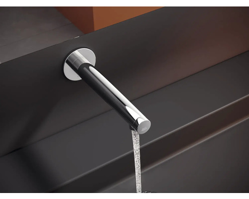 Wasserhahn mit Wasserstrahl