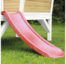 Kunststoff Kinderrutsche an einem Spielturm