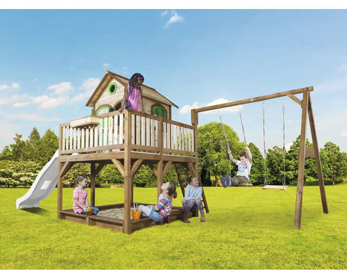 Spielanlage mit Spielhaus, Rutsche, Sandkasten und Schaukel für Kinder im Garten