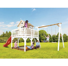 Spielplatz mit Schaukel, Sandkasten, Rutsche und Spielhaus für Kinder