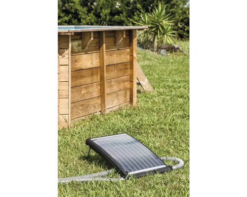 Solarpanel zur Poolheizung im Garten