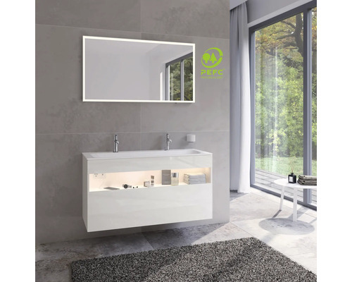 Modernes Badezimmer mit Waschbeckenunterschrank, beleuchtetem Spiegel und PEFC Siegel