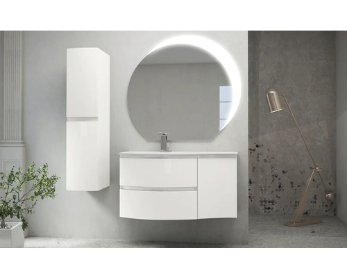 Badezimmer mit Waschtisch, Spiegelschrank und LED Spiegel
