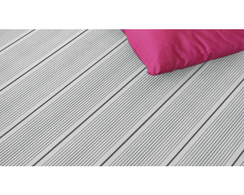 Konsta WPC Terrassendiele Futura Hohlkammerprofil grau gebürstet 26x145 mm (Meterware ab 1,00 m bis max. 6,00 m) Konsta WPC Terrassendiele Futura Hohlkammerprofil grau gebürstet 26x145 mm (Meterware ab 1,00 m bis max. 6,00 m)