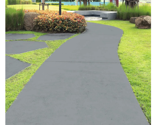 Gartenweg aus Betonplatten mit Rasen