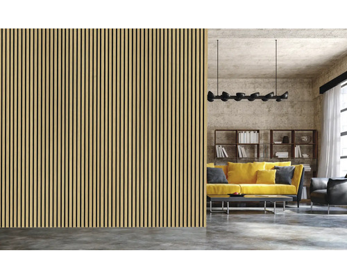 Wohnzimmer mit Wandpaneelen aus Holz und geriffeltem Design