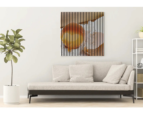 Dekoratives Wandbild mit Abstraktion eines Getränks im Wohnzimmer