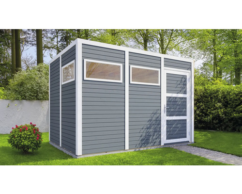 Gartenhaus mit Fenster und Tür im Garten