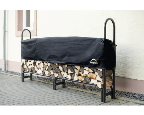 Holzlagerregal mit Brennholz und Abdeckung. ShelterLogic Logo