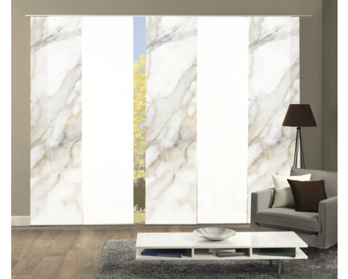 Wohnzimmer mit Schiebegardine mit Marmormuster