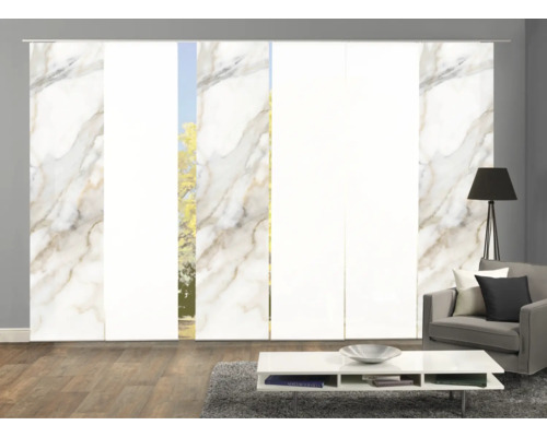 Raumansicht mit Schiebegardinen mit Marmormuster