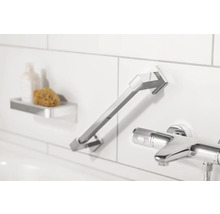 Duschstange und Armatur im Badezimmer