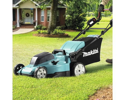 Makita Rasenmäher in einem Garten