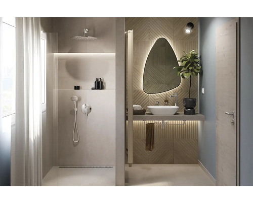 Modernes Badezimmer mit Dusche, Waschbecken und Spiegel mit Beleuchtung