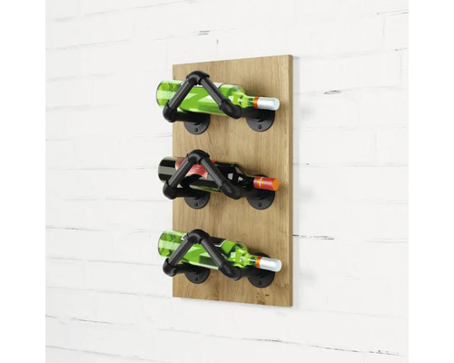 Weinregal zur Wandmontage mit drei Flaschen