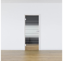 Zimmertür aus Glas mit horizontalem Streifenmuster in einem minimalistischen Raum.