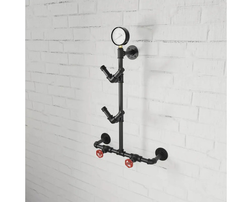 Wandmontierter Weinflaschenhalter im Industriedesign mit Manometer und Ventilen