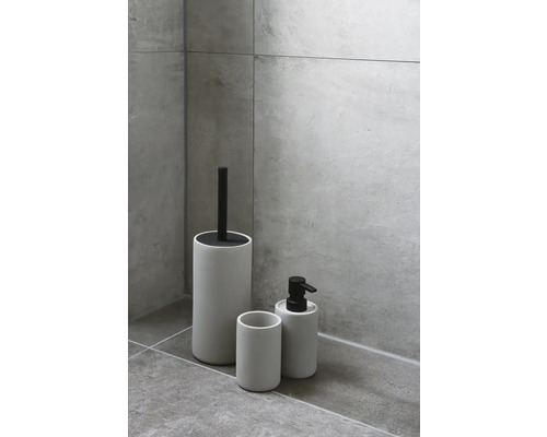 Badezimmer-Set mit Seifenspender, Becher und Toilettenbürste