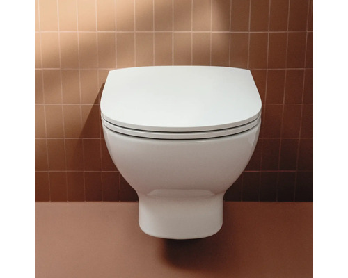 Hänge WC aus Keramik mit WC-Sitz