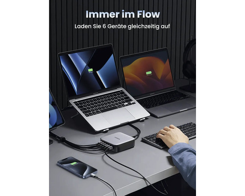Ugreen Ladestation zum gleichzeitigen Laden von sechs Geräten wie Laptops, Tablets und Smartphones auf einem Schreibtisch