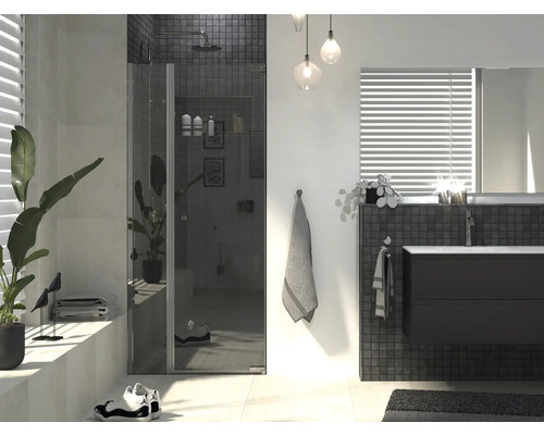 Drehtür für Nische Jungborn Sette 900x2000 mm Festteil links Anschlag rechts Echtglas Klar hell chromoptik mit schmutzabweisender Glasbeschichtung und Puffergriff Badezimmer mit Dusche, Waschtisch und Handtüchern