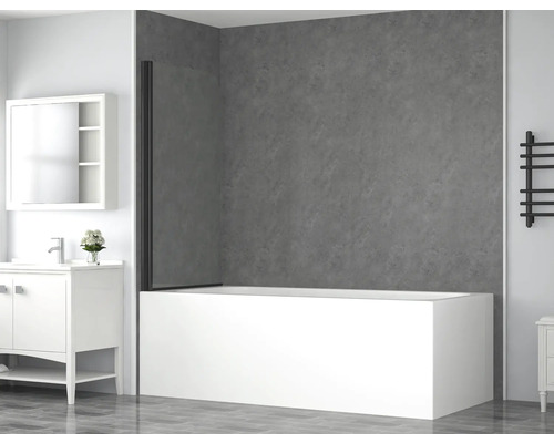 Badezimmer mit Badewanne, Duschwand, Waschtisch und Heizkörper
