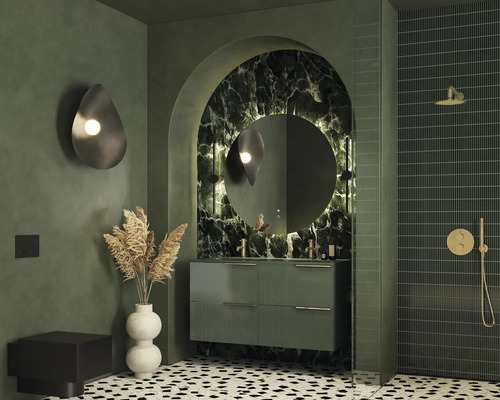 Modernes Badezimmer mit Waschtisch, Spiegel, Dusche und dekorativen Elementen