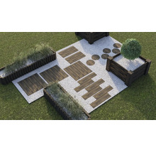 Gartengestaltung mit Holzweg, Kies und Pflanzkästen