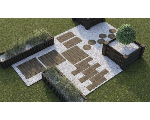 Gartengestaltung mit Holzweg, Kies und Pflanzkästen