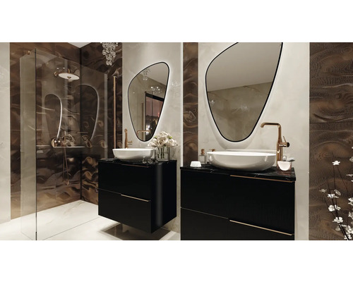 Modernes Badezimmer mit Dusche, Waschtischen, Spiegeln und stilvoller Einrichtung