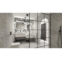 Modernes Badezimmer mit Waschtischen, Spiegeln, Toilette, Duschabtrennung und grauem Terrazzo-Fliesenmuster